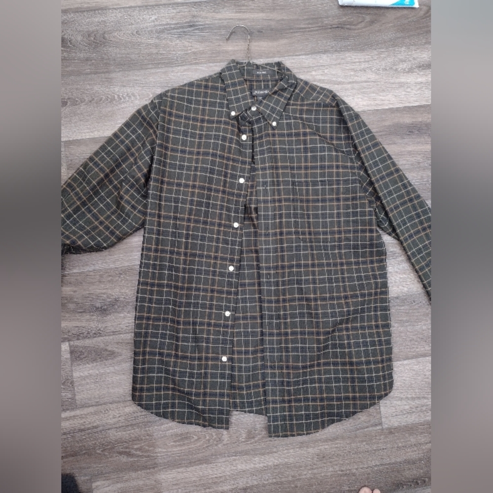 St. John's Bay Green Plaid Casual Button Down Shirt